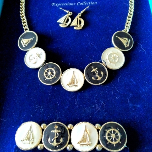 Bella Perlina Expression Set. NIB - Picture 1 of 3